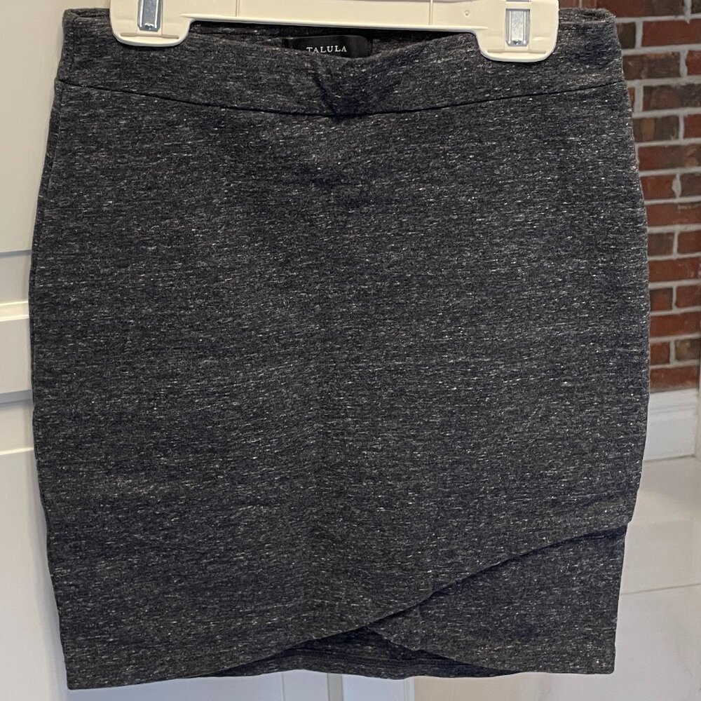 Talula Aritzia Tulip Hem Stretchy Mini Skirt XS